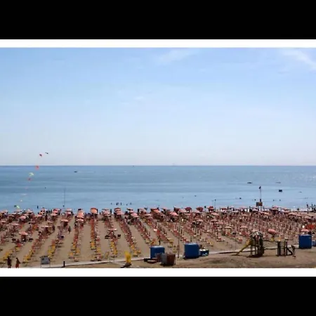 公寓 Near The Beach With Private Garden - By Beahost